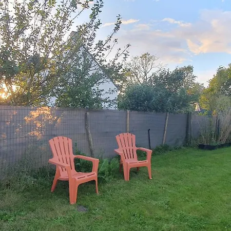 Maisonnette Avec Jardin بيت للعطل *