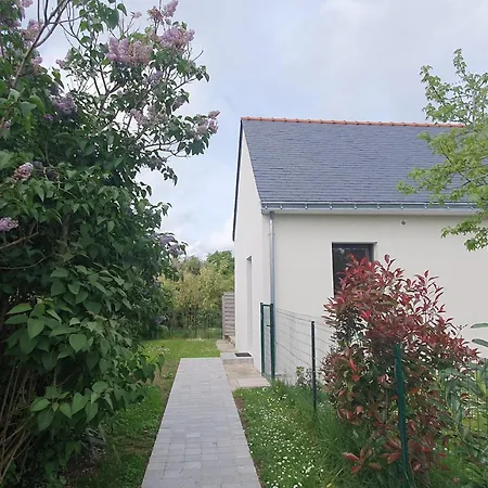 Maisonnette Avec Jardin بيت للعطل Guérande